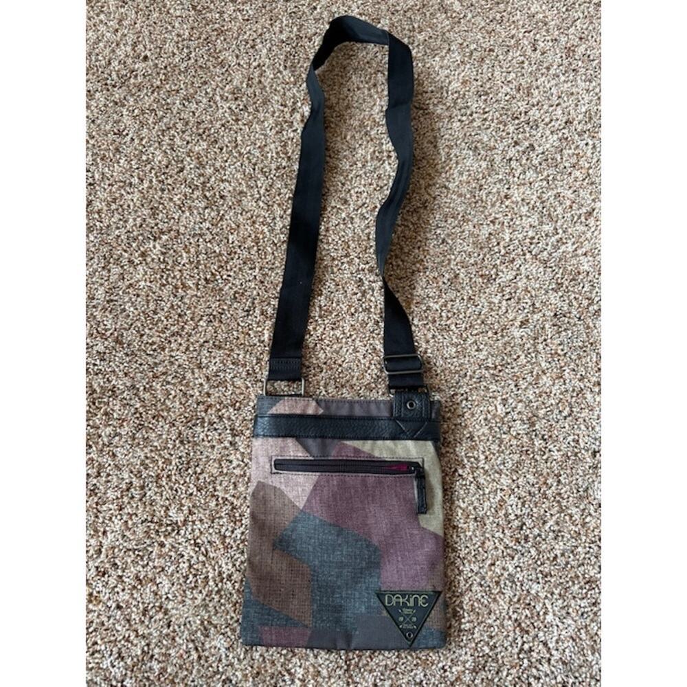 Dakine Jive Crossbody Handbag Hiking Camo Geometric 8220095 Season W15